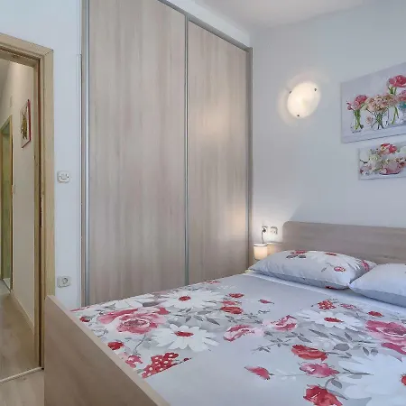 D&d By Interhome Holiday home Pula