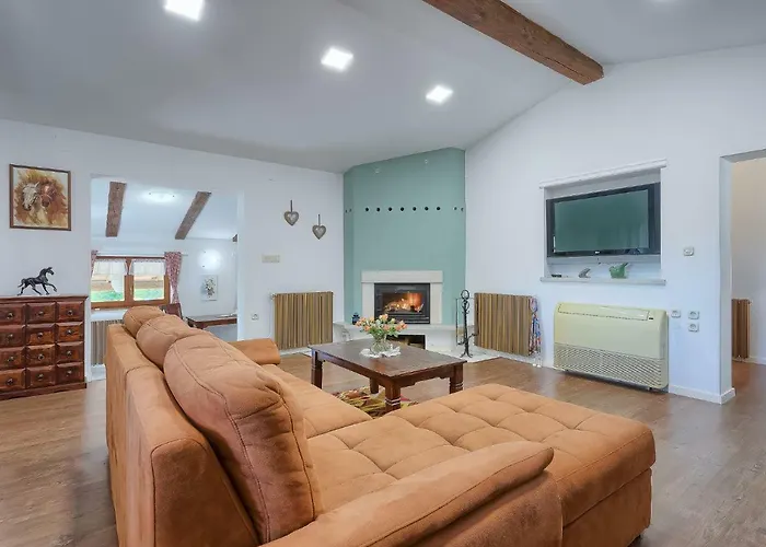 D&d By Interhome Holiday home Pula