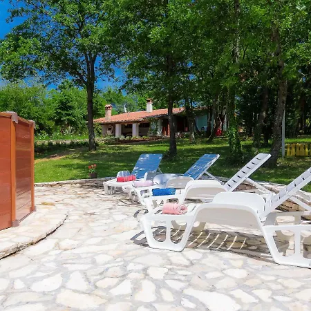 Vakantiehuis D&d By Interhome Pula